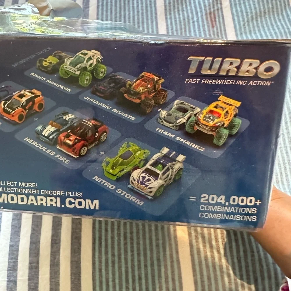 Modarri Jurassic Beasts Turbo Monster Truck - DIY Design & Build Toy Car